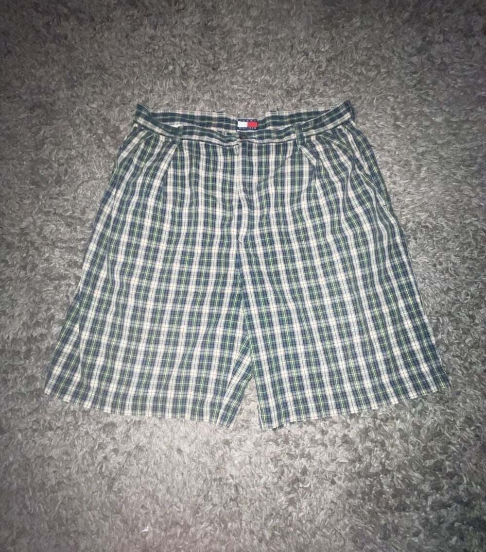 Tommy Hilfiger Men's Plaid Pleated Casual Shorts Size 36